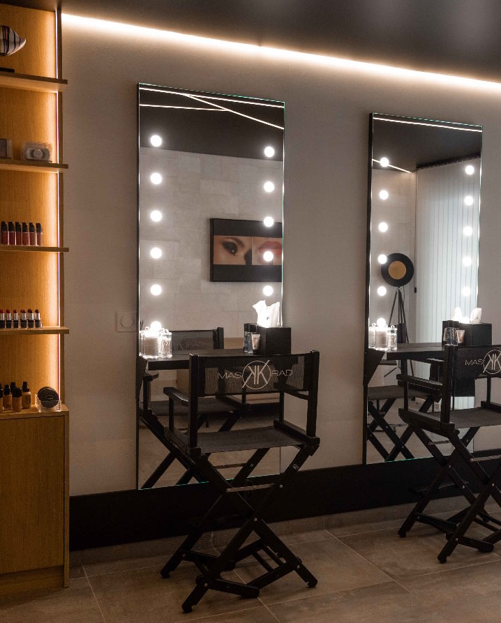 Cabine de soin Hydrafacial privative chez MAS-K-RAD Marseille