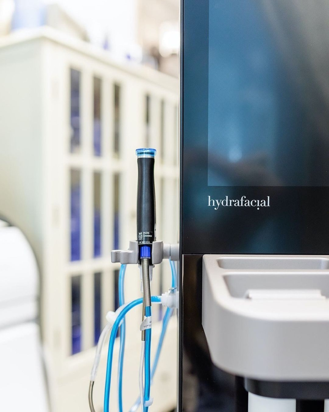 Appareil Hydrafacial dernière génération utilisé chez MAS-K-RAD